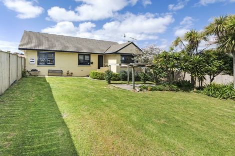Photo of property in 72 Elliot Street, Howick, Auckland, 2014