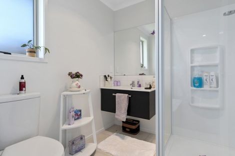 Photo of property in 88 Bert Wall Drive, Omokoroa, 3114