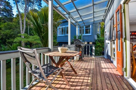 Photo of property in 65 Warner Park Avenue, Laingholm, Auckland, 0604