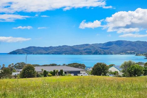 Photo of property in 8 Freyja Crescent, Coopers Beach, 0420