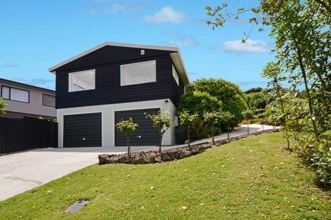 Photo of property in 1/1 Heathglen Place, Bayview, Auckland, 0629