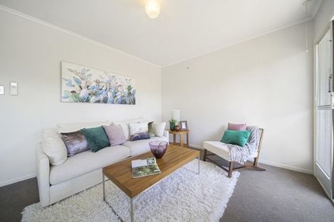 Photo of property in 2/35 Patons Road, Howick, Auckland, 2014