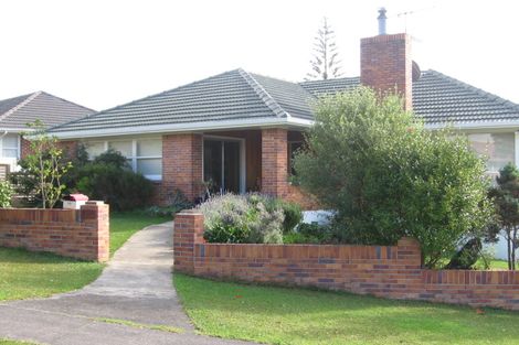 Photo of property in 13 Mayfair Crescent, Mairangi Bay, Auckland, 0630