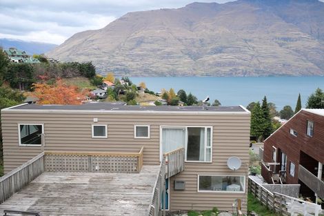 Photo of property in 22 Dart Place, Fernhill, Queenstown, 9300