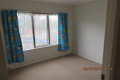 Photo of property in 56 Vintage Drive, Henderson, Auckland, 0612
