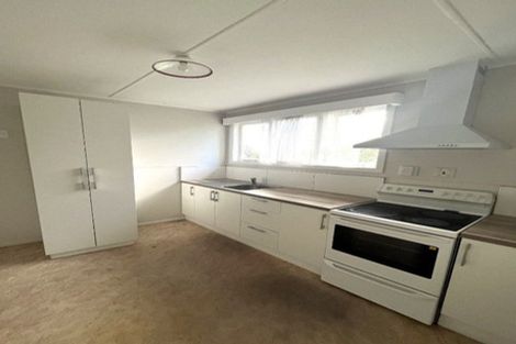 Photo of property in 60 Edmonton Road, Henderson, Auckland, 0612