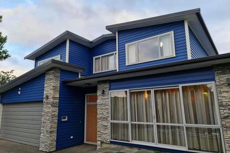 Photo of property in 2c Mckeefry Grove, Tawa, Wellington, 5028