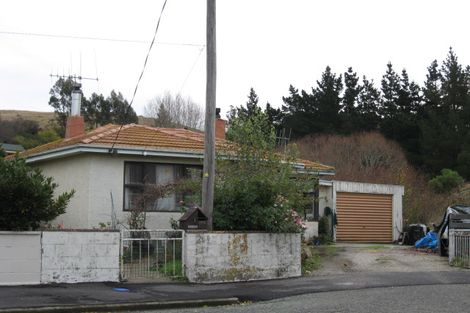 Photo of property in 1 Warren Street, Oamaru, 9400