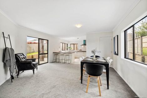 Photo of property in 5 Barnacle Rise, Red Beach, 0932