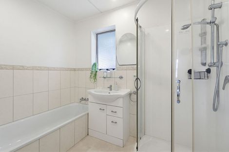 Photo of property in 77 Baylands Drive, Newlands, Wellington, 6037