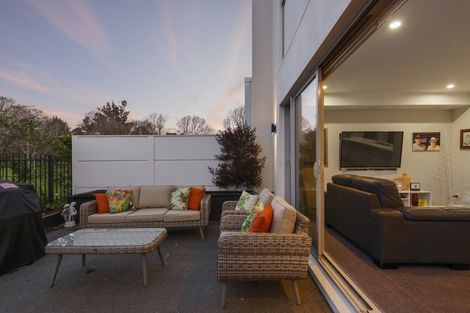 Photo of property in 15 Seager Lane, Hillmorton, Christchurch, 8024