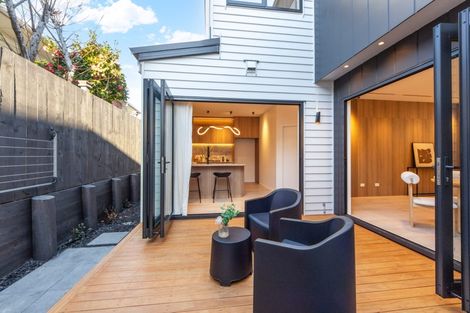 Photo of property in 4b Lyford Crescent, Sunnynook, Auckland, 0620