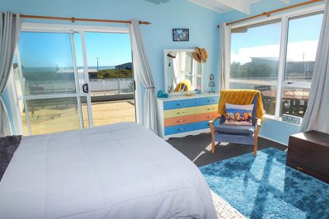 Photo of property in 34 Nelson Street, Foxton Beach, Foxton, 4815