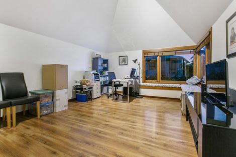 Photo of property in 2/5 Mizpah Road, Waiake, Auckland, 0630