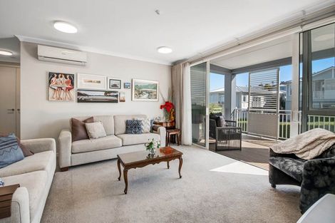 Photo of property in 88 Rewa Rewa Lane, Orewa, 0931