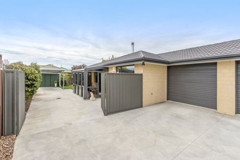 Photo of property in 2/14 Lamorna Road, Parklands, Christchurch, 8083