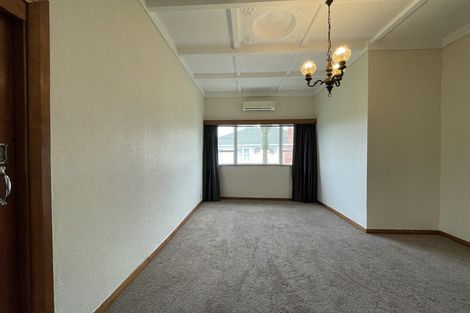 Photo of property in 492 Blockhouse Bay Road, Blockhouse Bay, Auckland, 0600