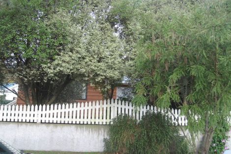 Photo of property in 6 Poole Crescent, Wainuiomata, Lower Hutt, 5014