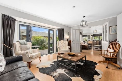 Photo of property in 23 Carlow Grove, Birchville, Upper Hutt, 5018
