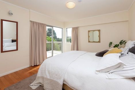 Photo of property in 44 Colmar Road, Mellons Bay, Auckland, 2014