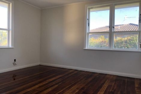 Photo of property in 20 Commissariat Road, Mount Wellington, Auckland, 1060