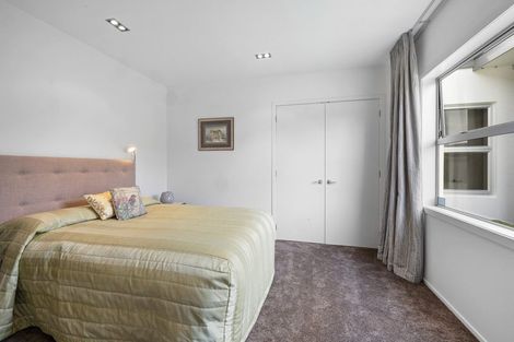 Photo of property in 12 Sampson Avenue, Waiwhakaiho, New Plymouth, 4312