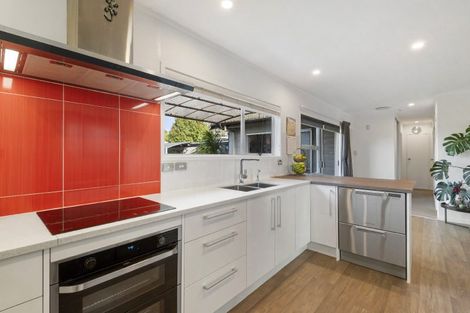 Photo of property in 127 Oaktree Avenue, Browns Bay, Auckland, 0630