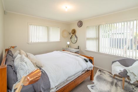 Photo of property in 4 Eglinton Street, Avondale, Christchurch, 8061