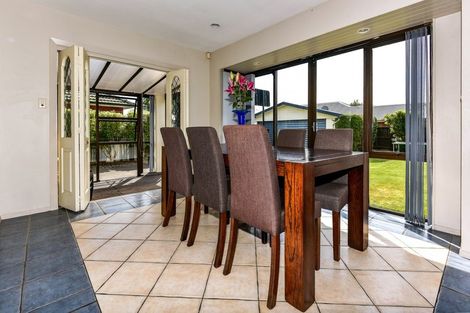 Photo of property in 65 Farquhars Road, Redwood, Christchurch, 8051