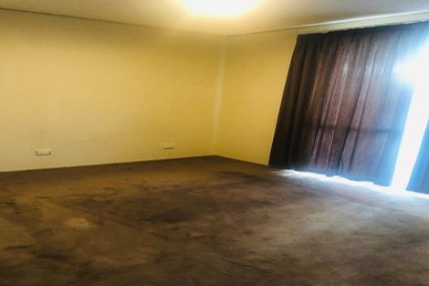 Photo of property in 71 Heathdale Crescent, Papakura, 2110