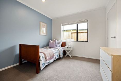 Photo of property in 33 Whitney Place, Rototuna North, Hamilton, 3210