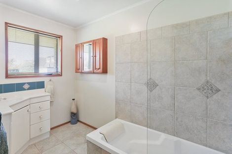 Photo of property in 23 Chartwell Close, Rangiora, 7400