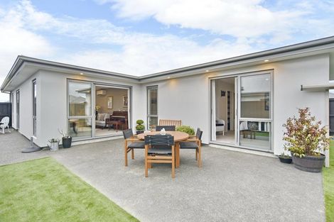 Photo of property in 16 Te Pakiaka Road, Pegasus, 7612