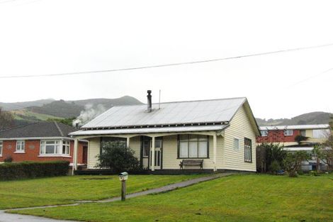 Photo of property in 25 Hugh Street, Sawyers Bay, Port Chalmers, 9023