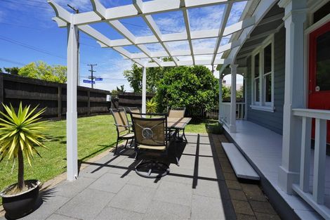 Photo of property in 126 Forest Lake Road, Forest Lake, Hamilton, 3200