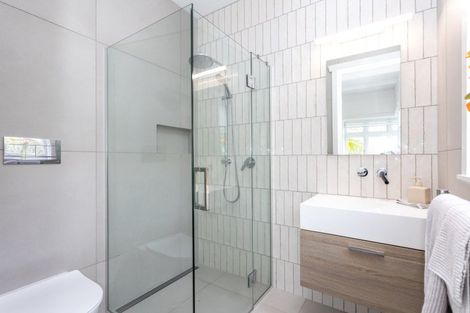 Photo of property in 35 William Denny Avenue, Westmere, Auckland, 1022