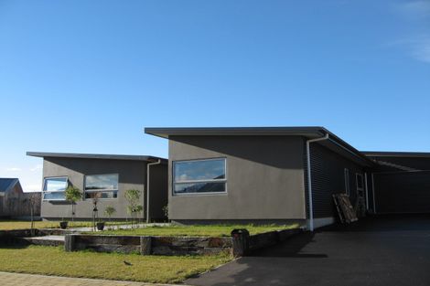 Photo of property in 15 Perrow Street, Wanaka, 9305