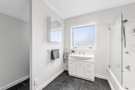 Photo of property in 98 Searles Road, Sheffield, 7580