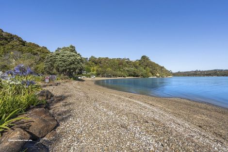 Photo of property in 10 Paine Brown Way, Russell, 0272