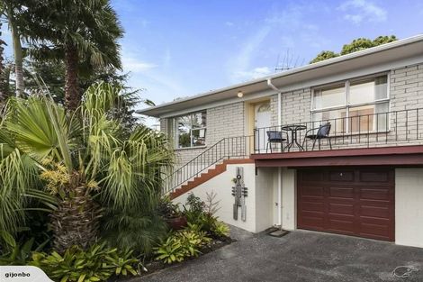 Photo of property in 1/4 Velma Road, Hillcrest, Auckland, 0627