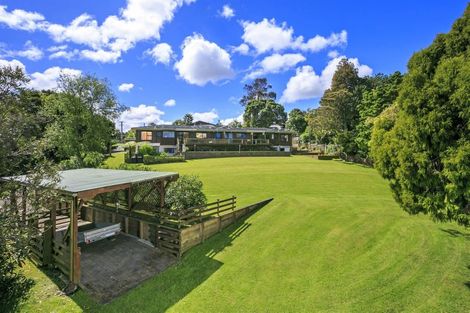 Photo of property in 70b Roberts Road, Glenfield, Auckland, 0629