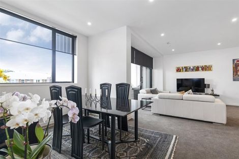 Photo of property in 107/8a Lake Pupuke Drive, Takapuna, Auckland, 0622