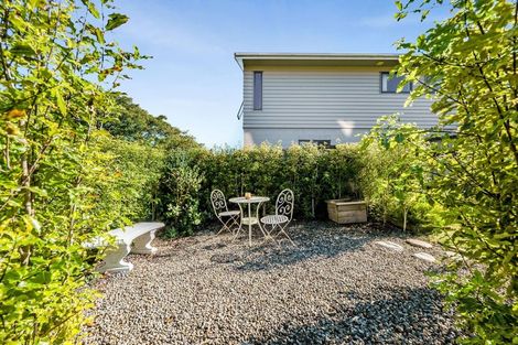 Photo of property in 19 Chartwell Drive, Eltham, 4322