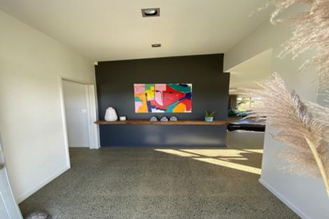 Photo of property in 10 Hoihere Drive, One Tree Point, 0118