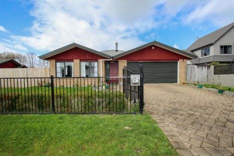 Photo of property in 11 Dixon Road, Fitzroy, Hamilton, 3206