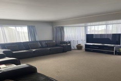 Photo of property in 22 Hedge Row, Sunnyhills, Auckland, 2010