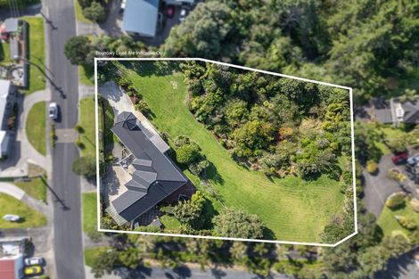 Photo of property in 1/4 Roberts Road, Matakatia, Whangaparaoa, 0930
