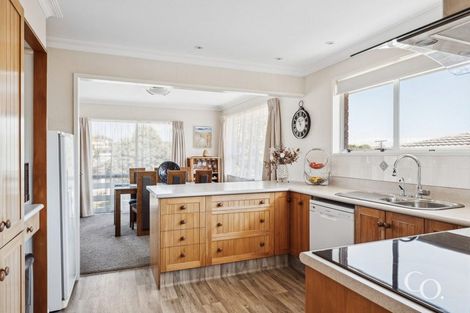 Photo of property in 10 Andrew Place, Otumoetai, Tauranga, 3110