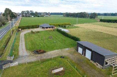 Photo of property in 176 Seaward Road, Edendale, 9825