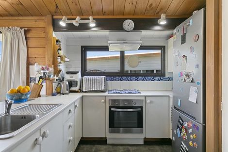 Photo of property in 15 Tobin Place, Richmond Heights, Taupo, 3330